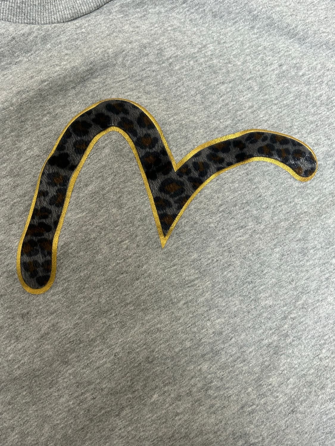 에비수 레오파드 멜란지 그레이 스웻셔츠 상품이미지4