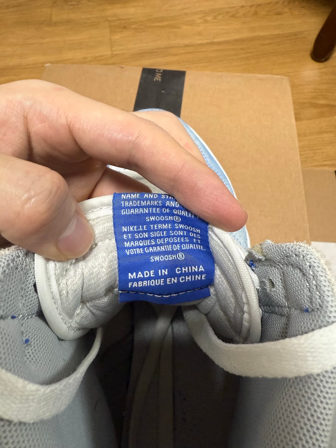 260) 조던 1 하이 OG 하이퍼로얄 상품이미지5