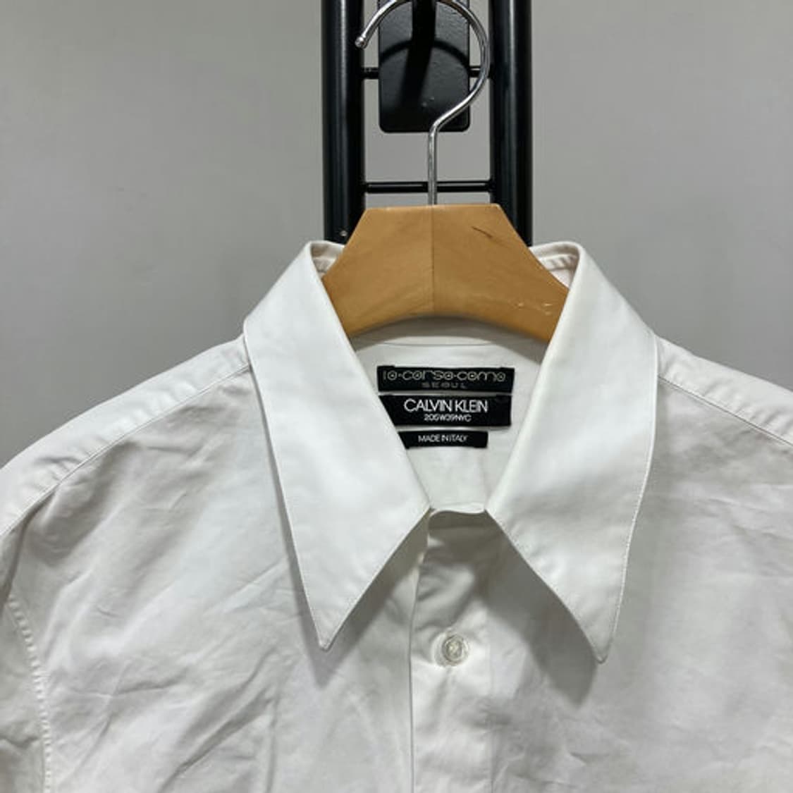 캘빈클라인(Calvin Klein) 레터링 프린트 화이트 셔츠 상품이미지6