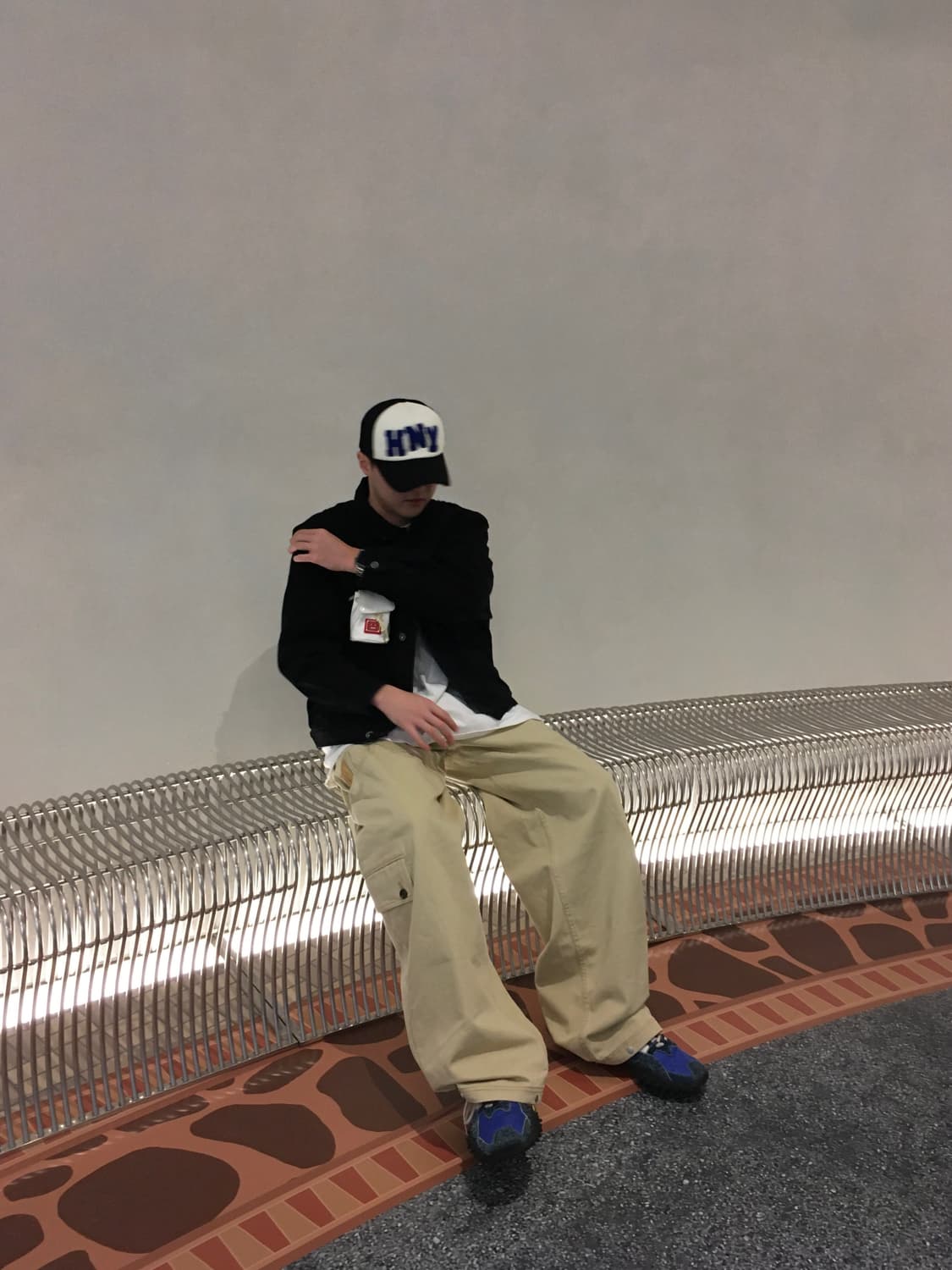 아크네스튜디오 화이트 페이던트 스몰 솔더백    상품이미지5