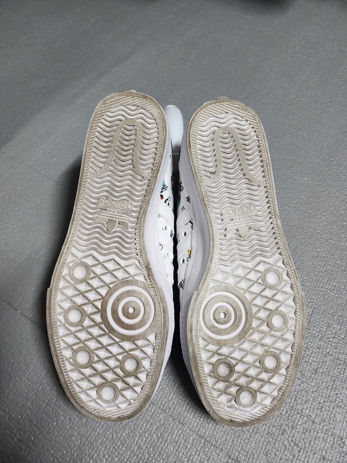 아디다스 니짜 디즈니 콜라보 스니커즈 화이트 상품이미지10