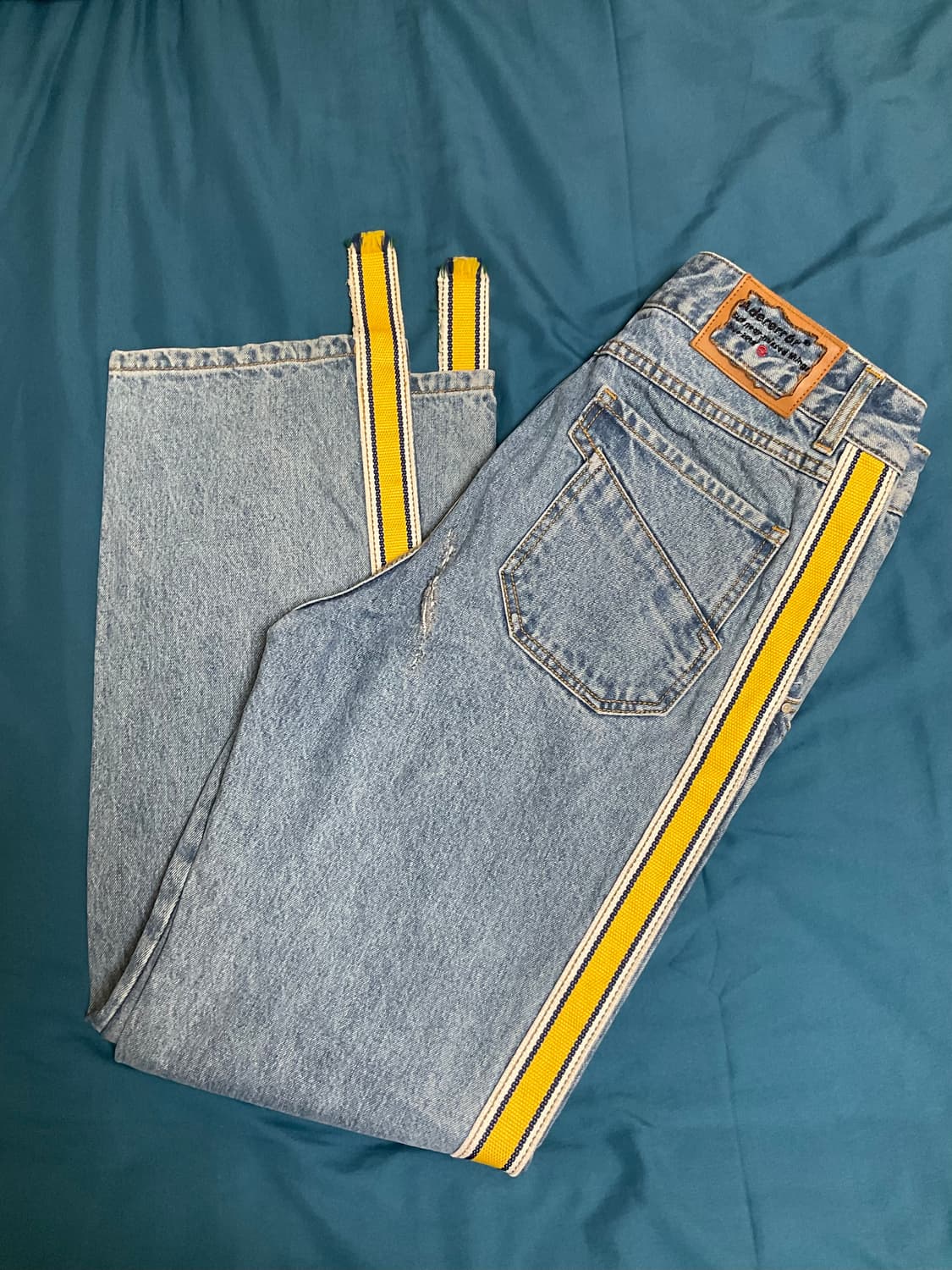 아더에러 사이드 스트라이프 청바지 상품이미지1