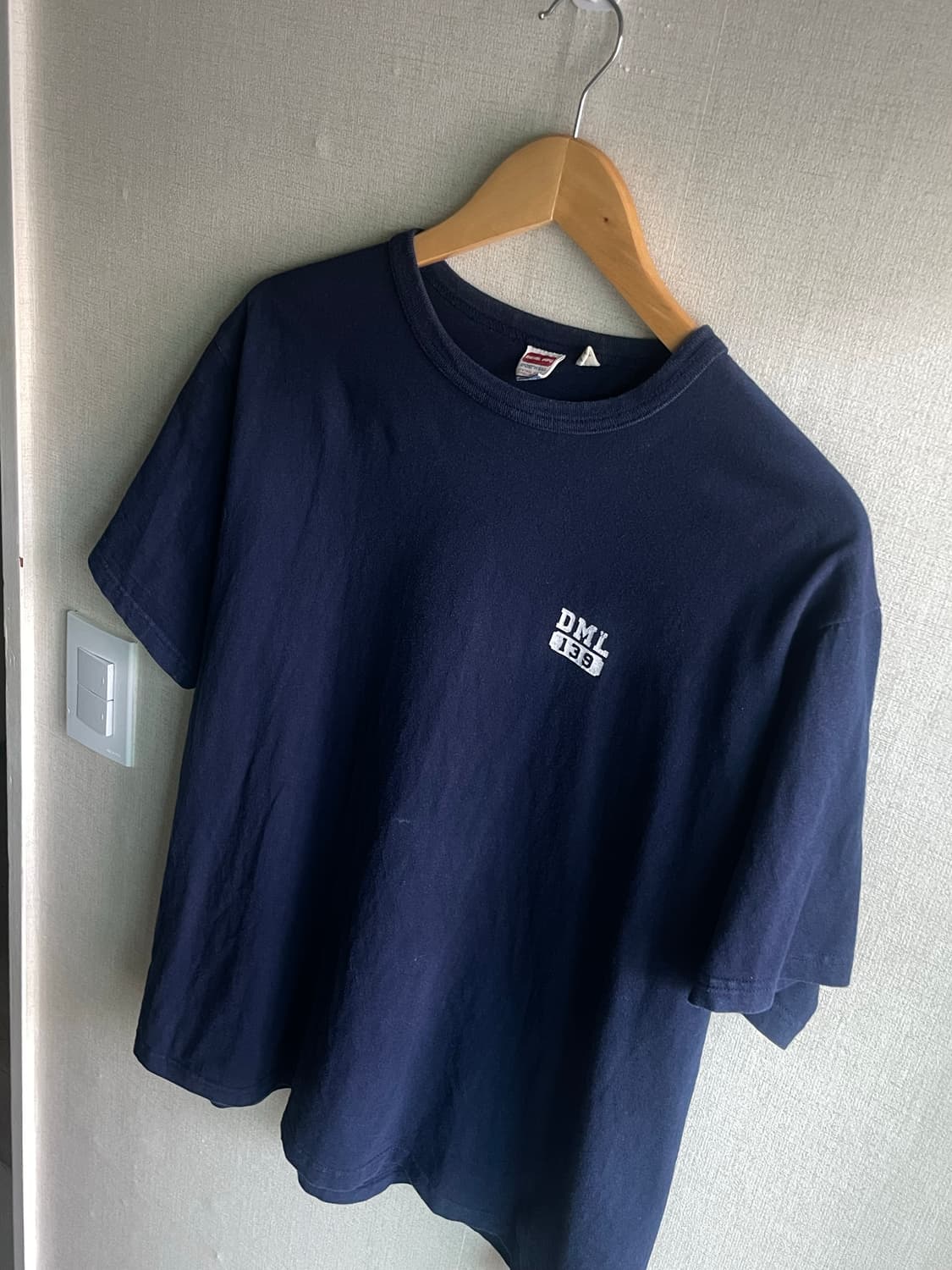 데밀(DEMIL) 튜블러 티셔츠 네이비 2사이즈 상품이미지4
