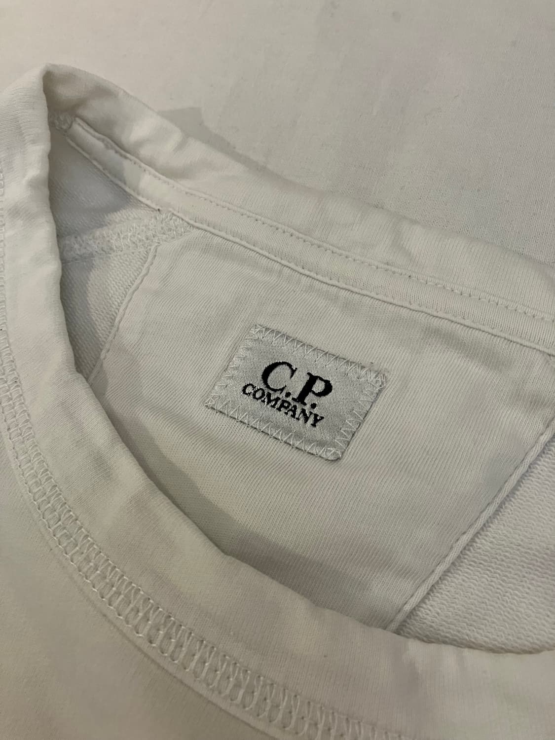 20SS CP 컴퍼니 렌즈 포켓 맨투맨 스웻셔츠 화이트 상품이미지3