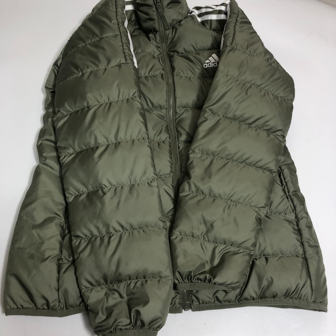 아디다스 에센셜 다운 점퍼 우먼L 상품이미지7
