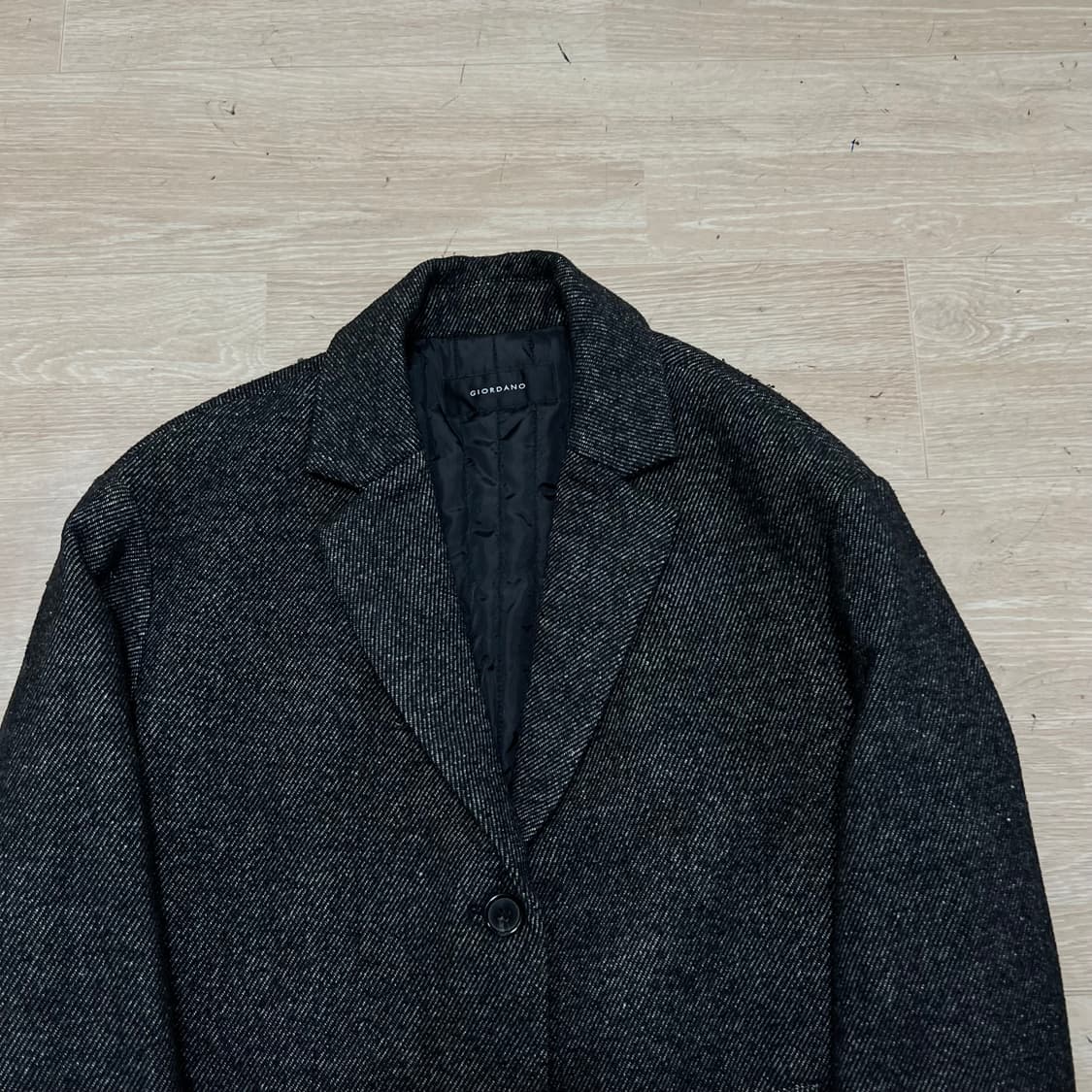 지오다노 여성 헤링본 이너퀼팅 안감 싱글 롱코트 [차콜] XS/85 상품이미지2