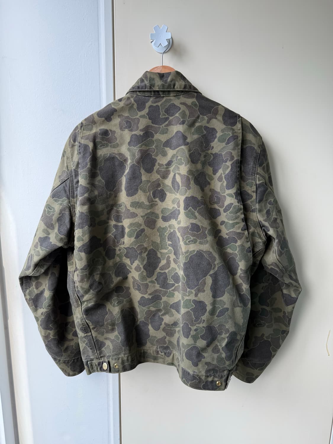 칼하트 24fw 덕 디트로이트 자켓 카모 상품이미지2