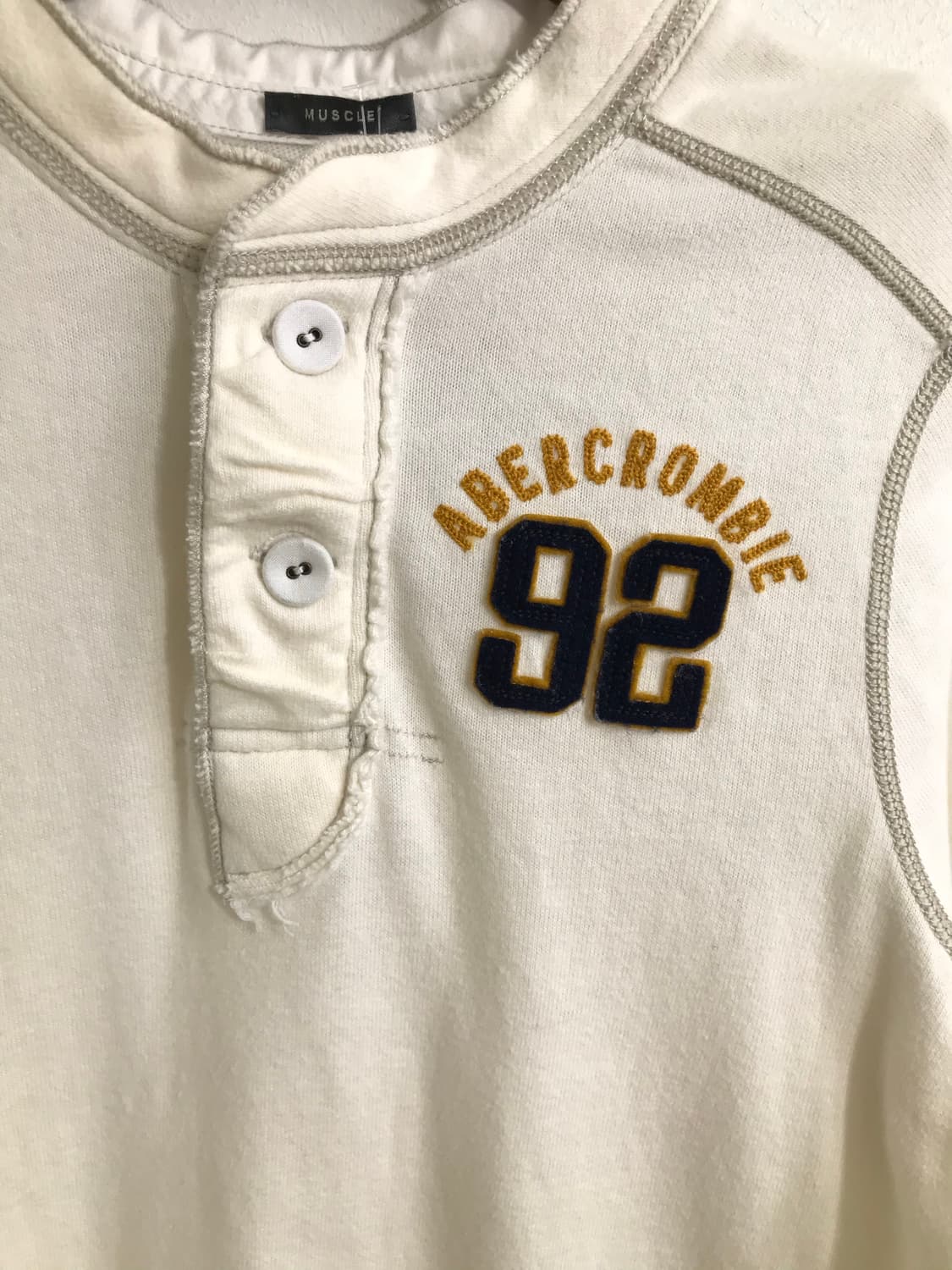 아베크롬비 화이트 스티치 헨리넥 롱슬리브 상품이미지4