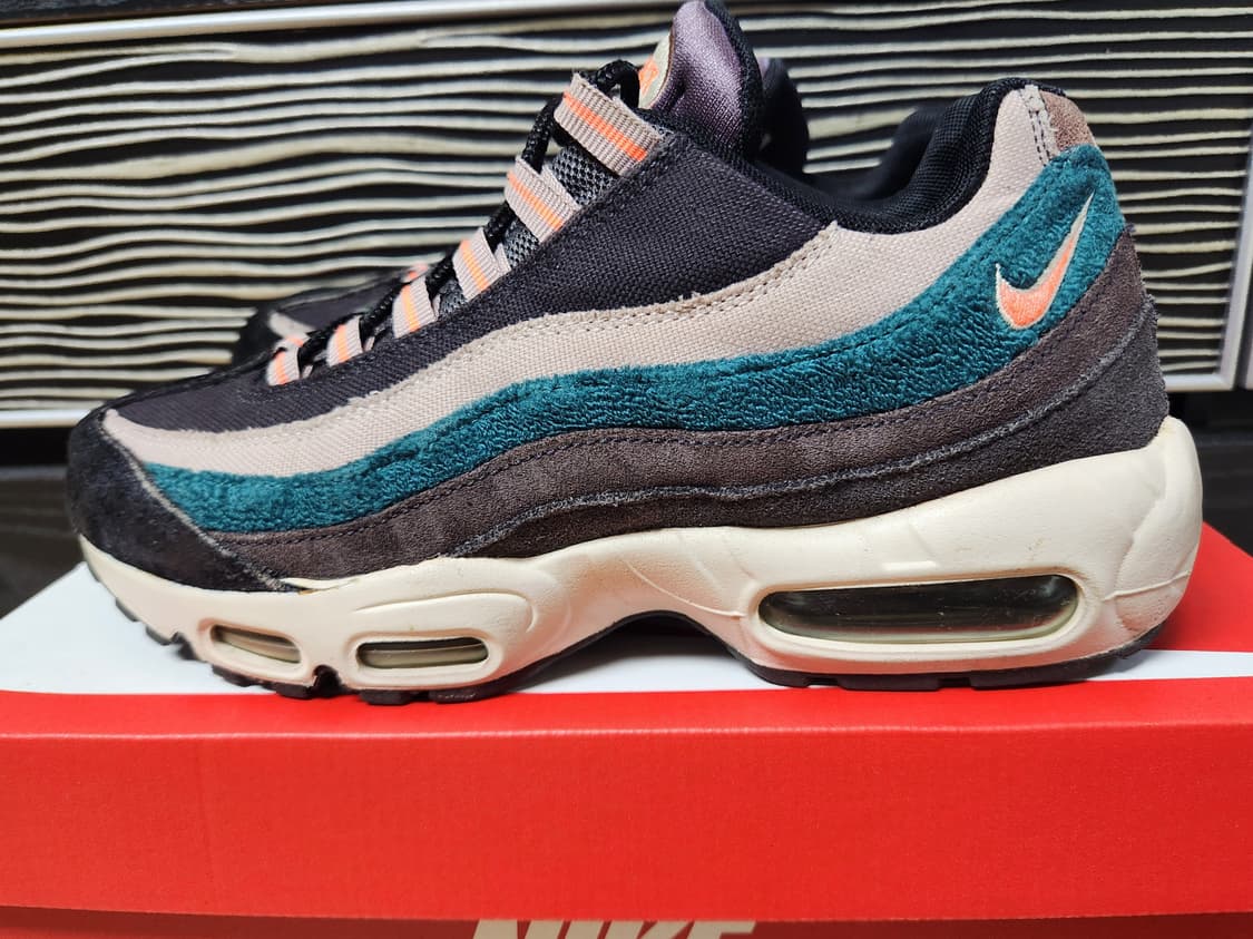 나이키 에어맥스95 프리미엄 오일 그레이 / 브라이트 망고 스니커즈 상품이미지4