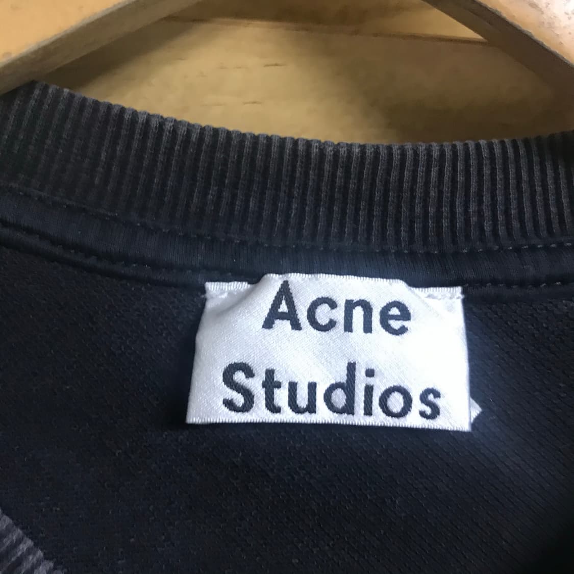 아크네스튜디오 바나나 라운드 스웻셔츠 상품이미지4