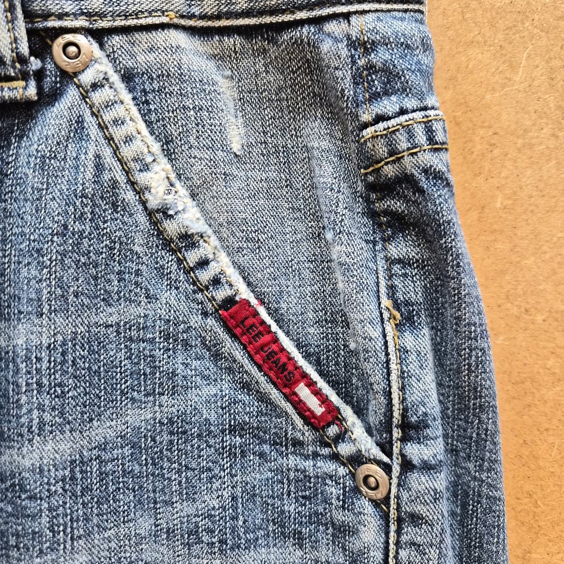 ​Lee 빈티지 워싱 데님 반바지 (중청) 상품이미지4