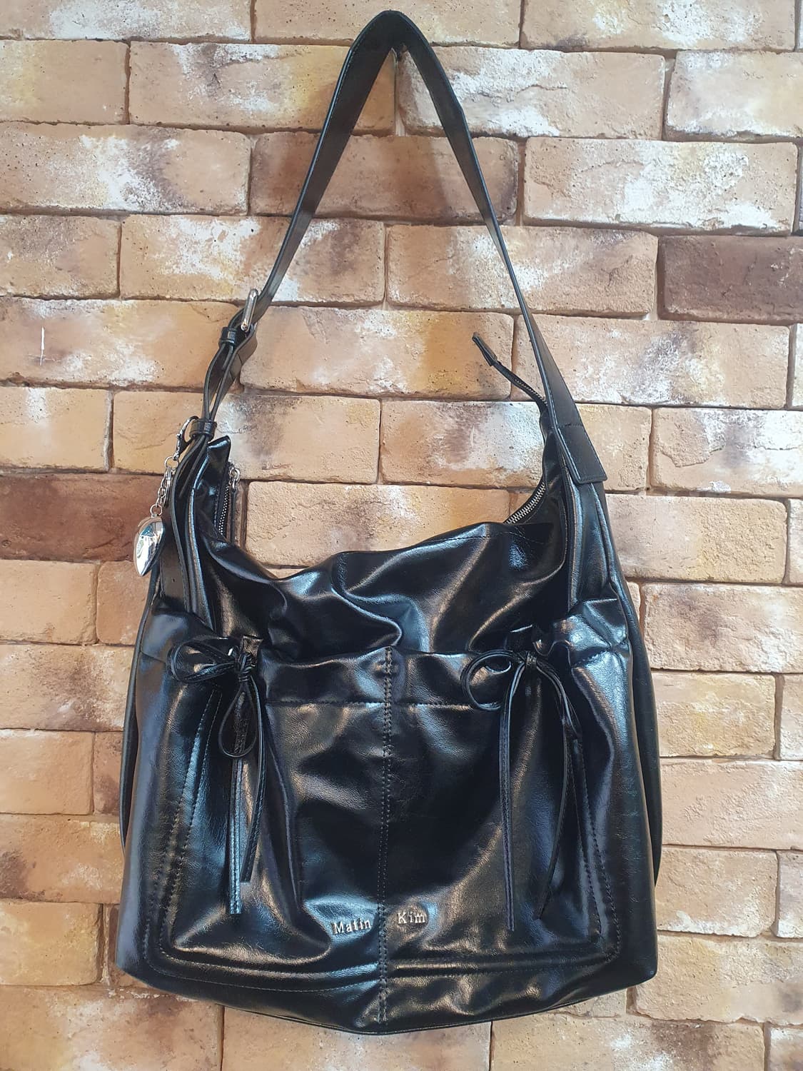 마뗑킴 블랙 레더 숄더백 상품이미지1