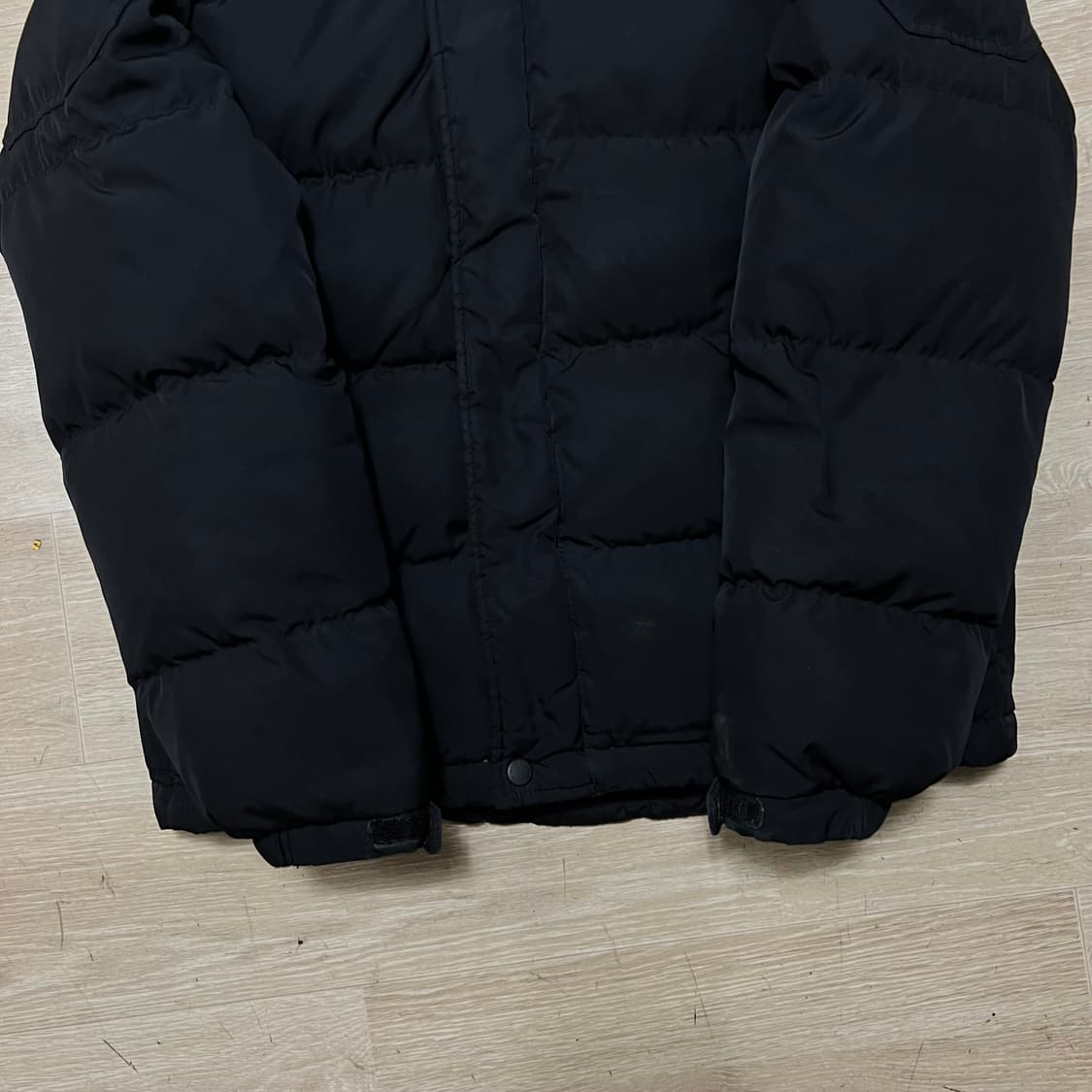 뉴발란스 여성 덕다운 후드 숏패딩 점퍼 [블랙] S/90 상품이미지3