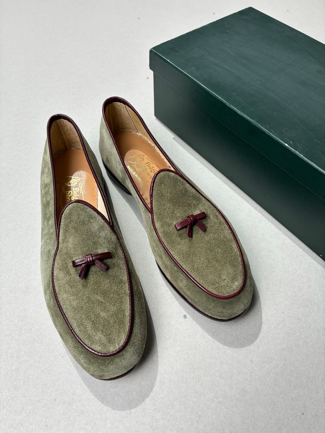 벨지안 슈즈 로퍼 MR.CASUAL 스웨이드 올리브 그린 7.5사이즈 상품이미지1