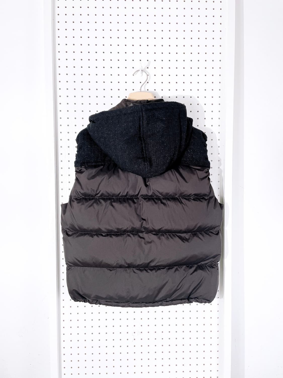(정품/새상품) 폼 스튜디오 여성 블랙 구스 조끼 후드 점퍼 상품이미지4