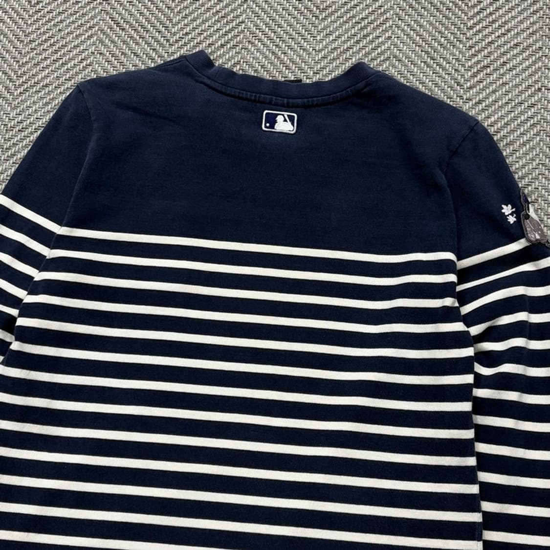 mlb 뉴욕양키즈 단가라 롱슬리브 v2111 상품이미지4