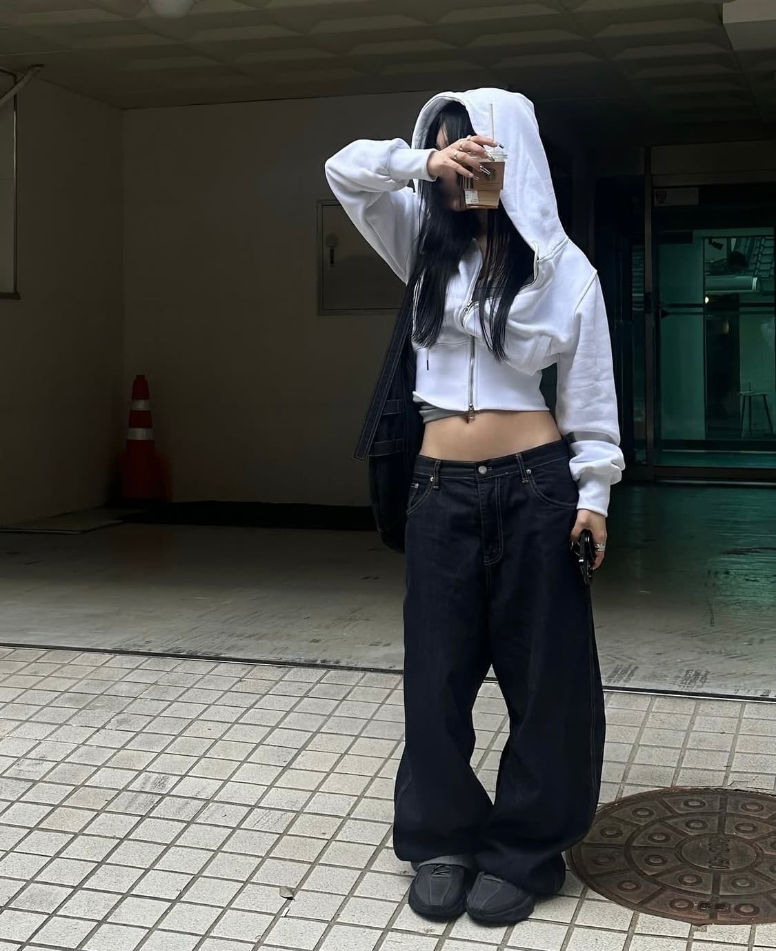 Kimseoul CURVED TAB RAW JEANS 상품이미지2