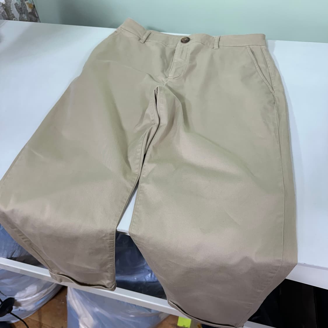 30 M 자라맨 라이트베이지 테이퍼드핏 10부 카보라팬츠 상품이미지3