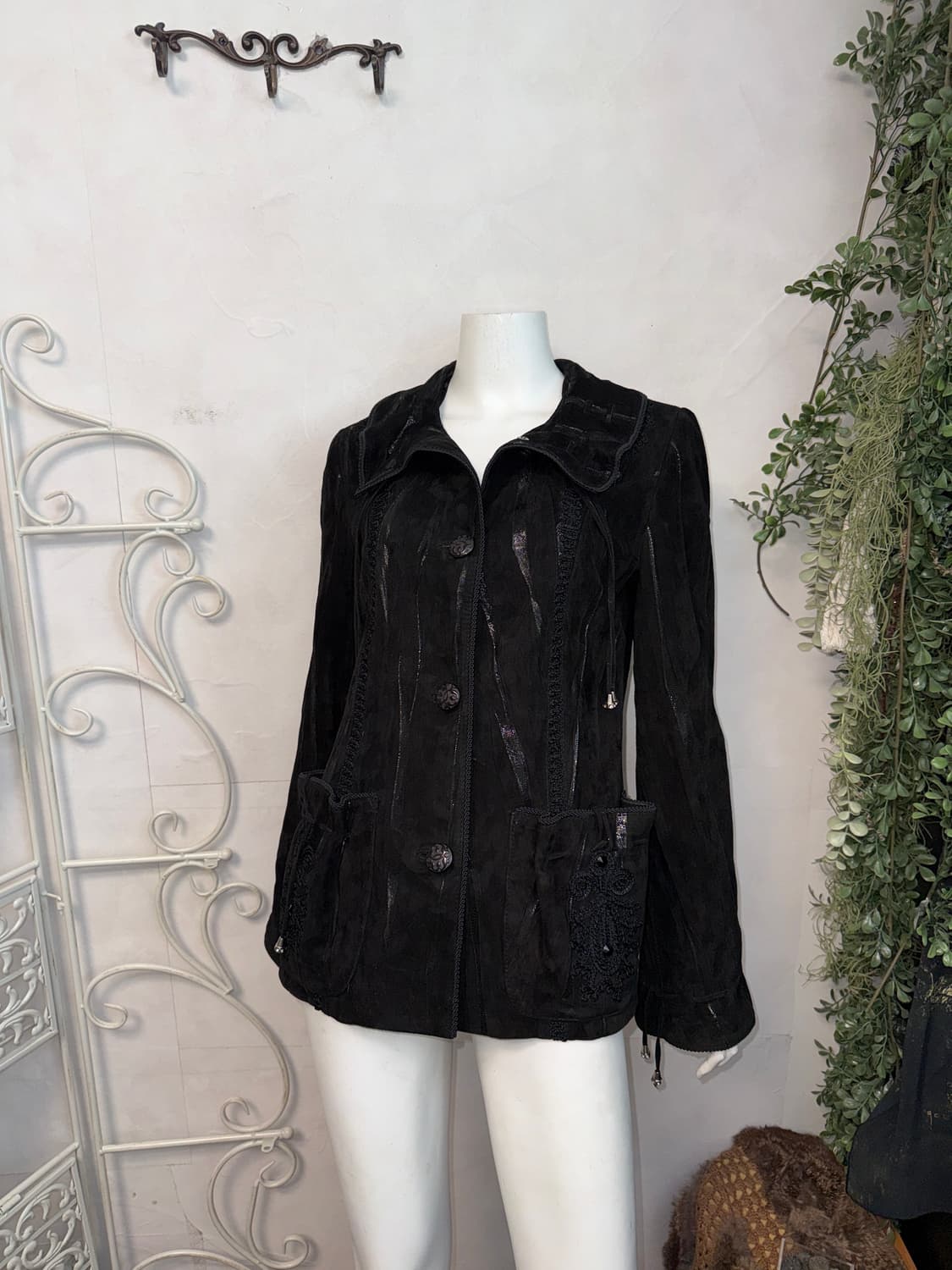 Black oriental details suede strap jk 상품이미지6