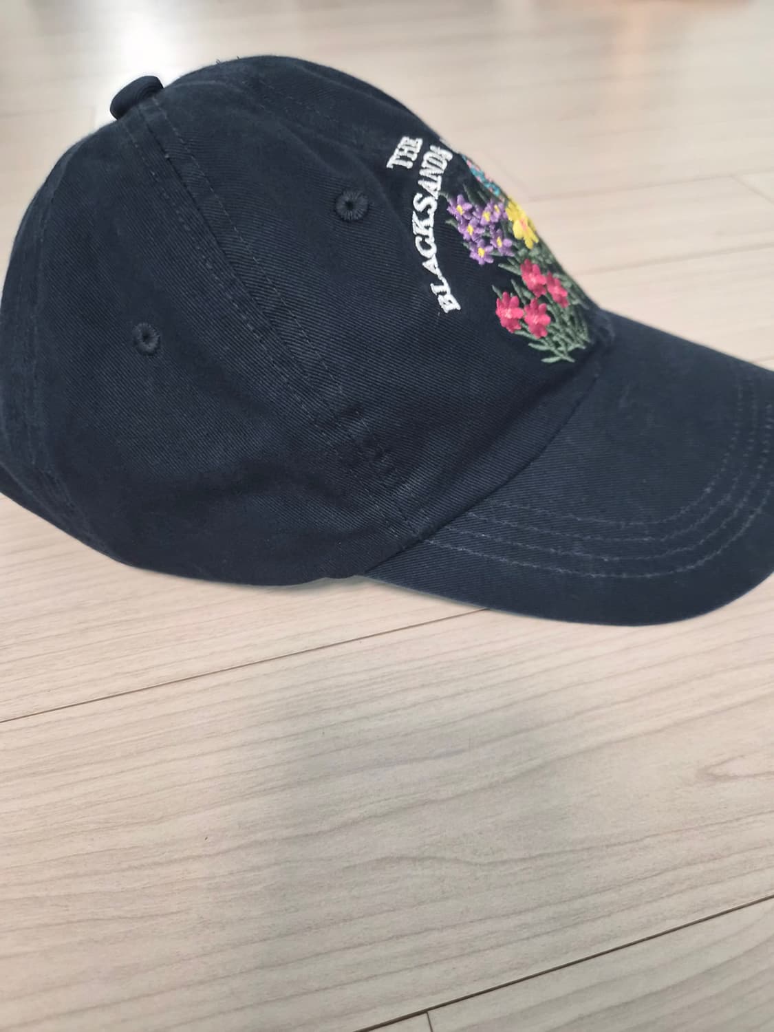 블랙샌즈 플라워 가든 자수 볼캡 네이비 상품이미지6
