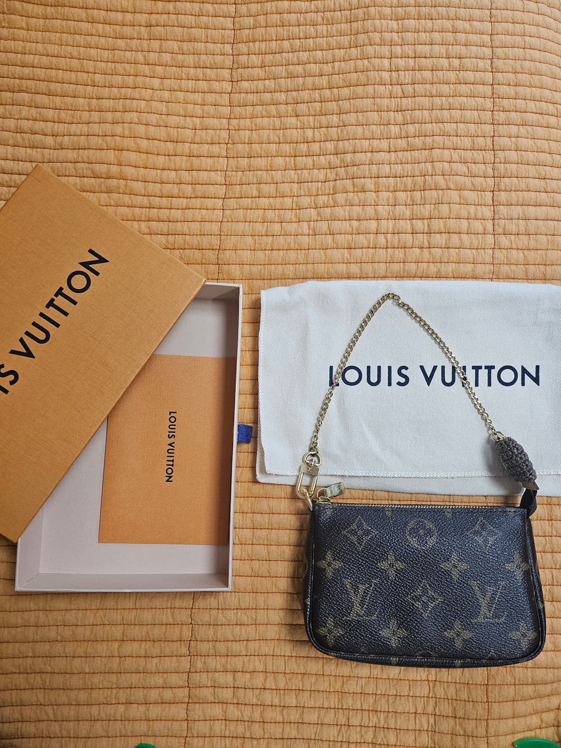 루이비통 미니 포쉐트 악세수아 정품 상품이미지1
