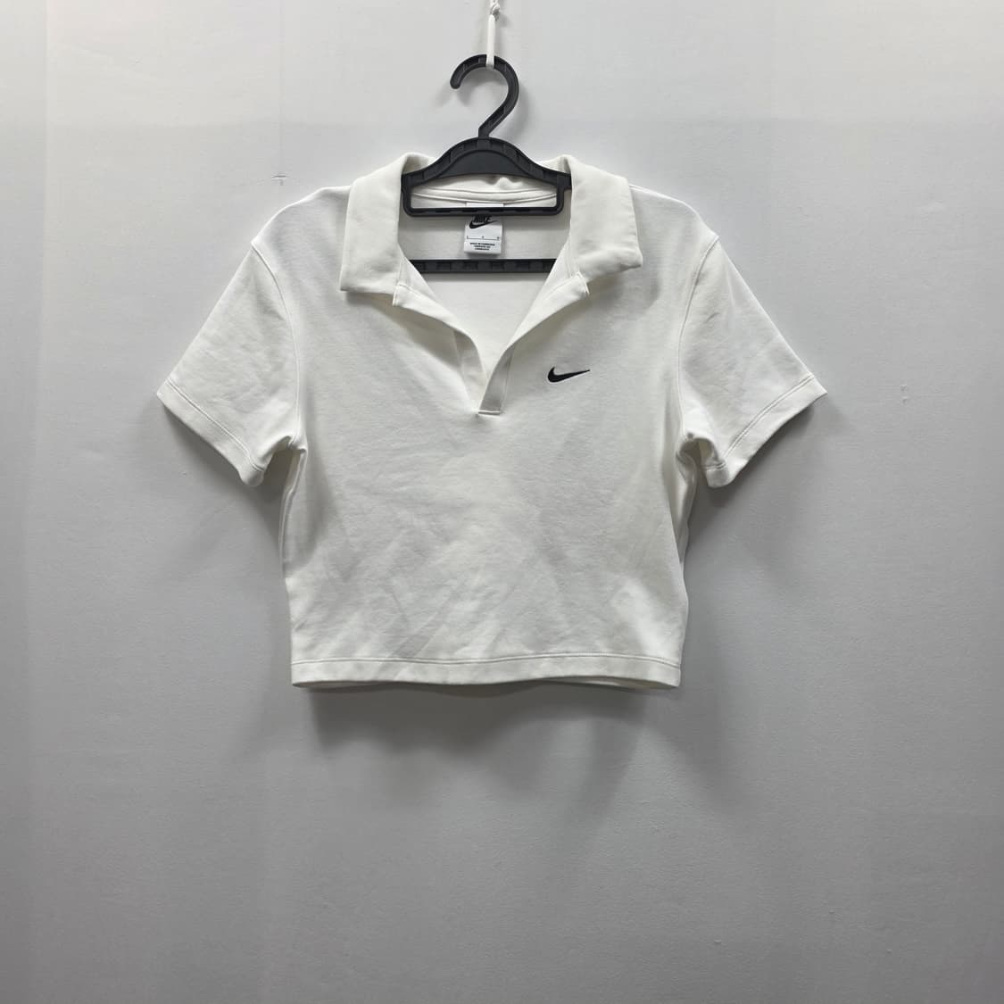0193 나이키 스포츠웨어 에센셜 숏슬리브 폴로 탑 크롭카라티 상품이미지1