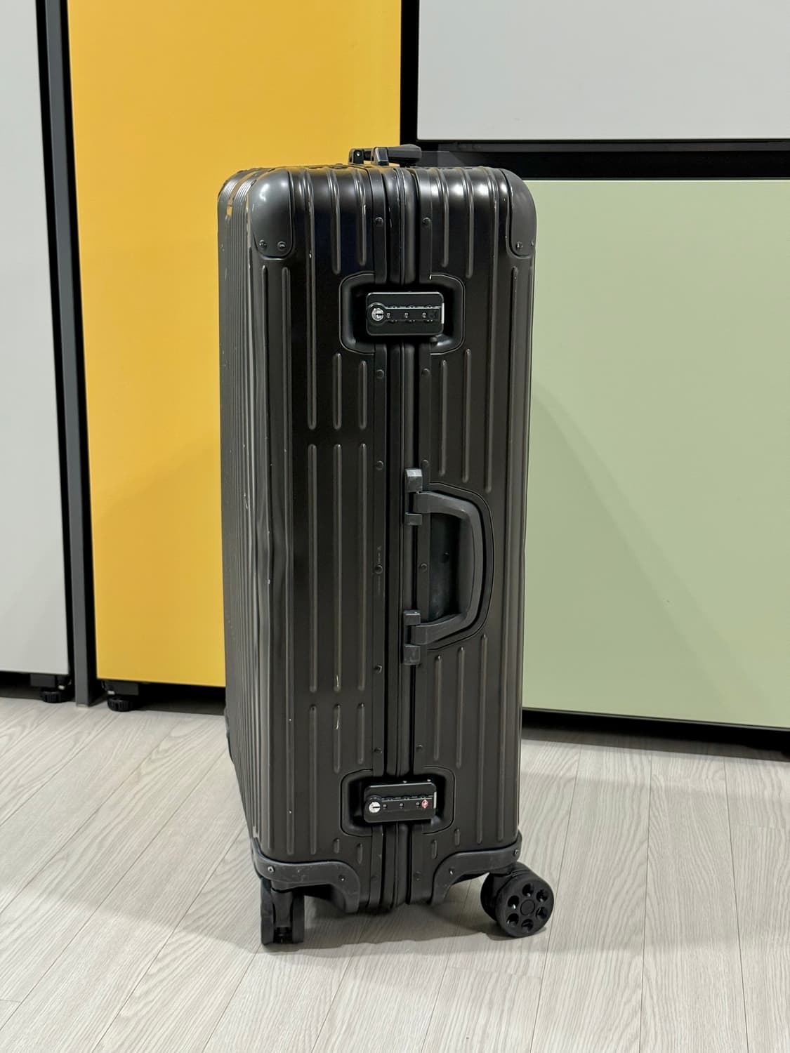 리모와 오리지널 블랙 체크인L 상품이미지2