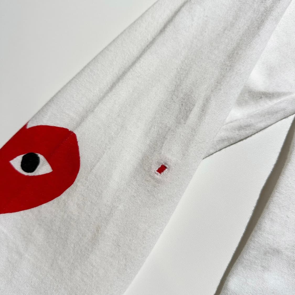 (매장판)꼼데가르송 PLAY 사이드 프린트 티셔츠 상품이미지6