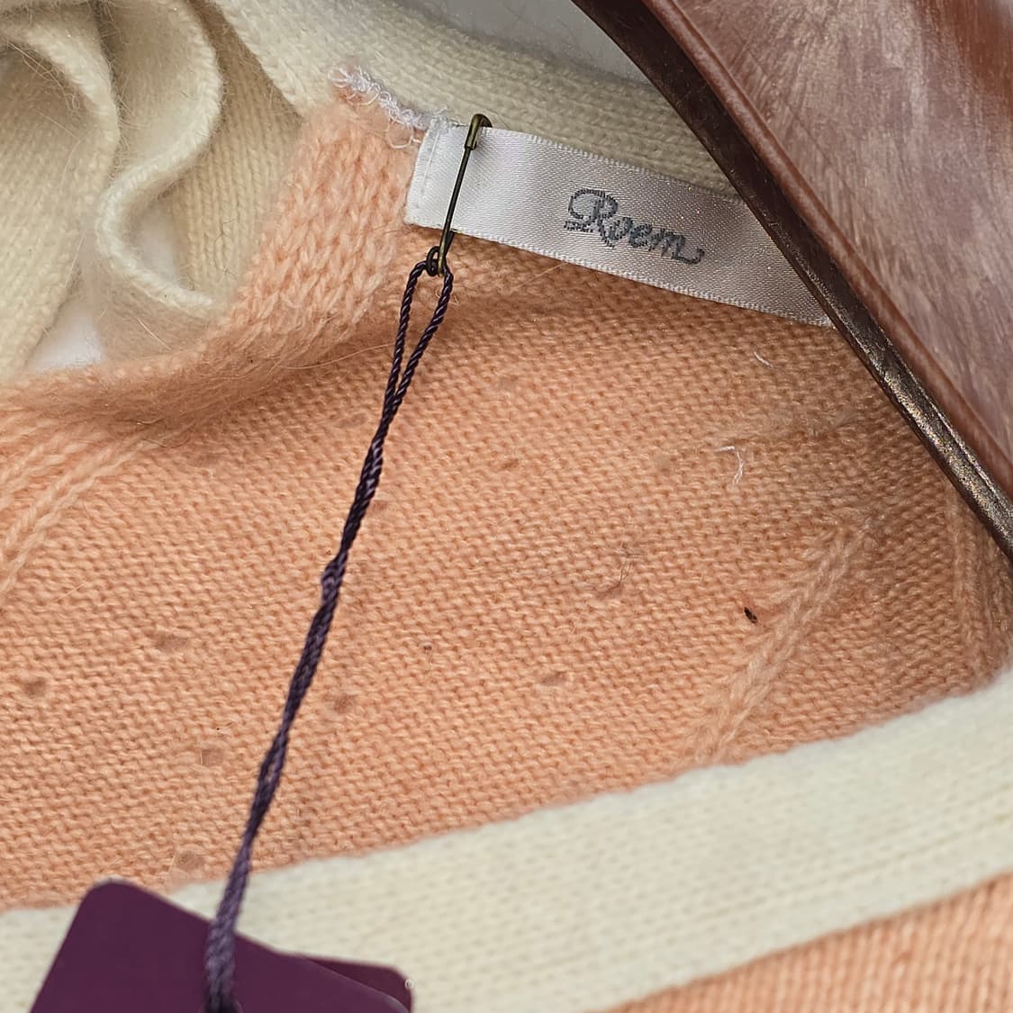 로엠 피치 핑크 울 니트 원피스 뒷리본 포인트 (미착용) 상품이미지10