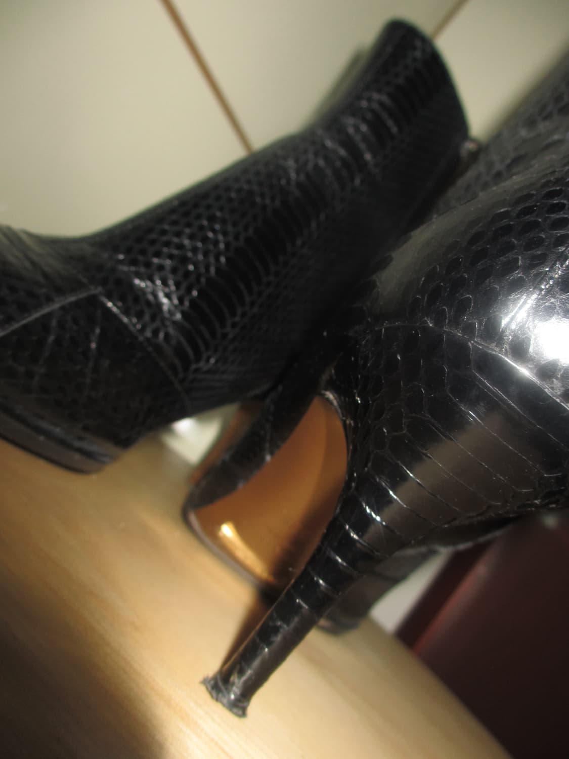 돌체앤가바나 블랙 뱀피 앵클 부츠 힐 상품이미지2