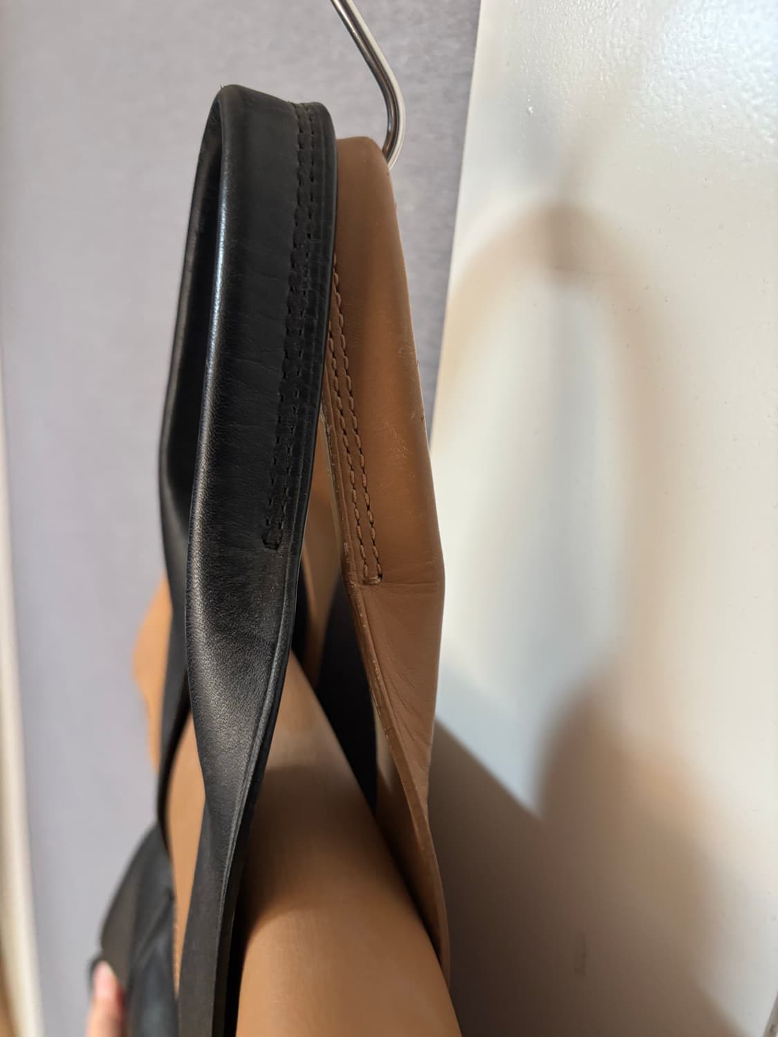 3.1 필립림 레더 아워백 블랙 카멜 상품이미지6