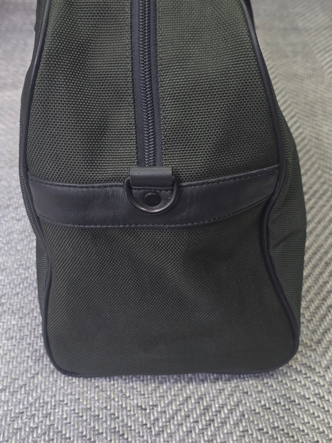 Im product issey Miyake 90s 보스턴백 상품이미지5