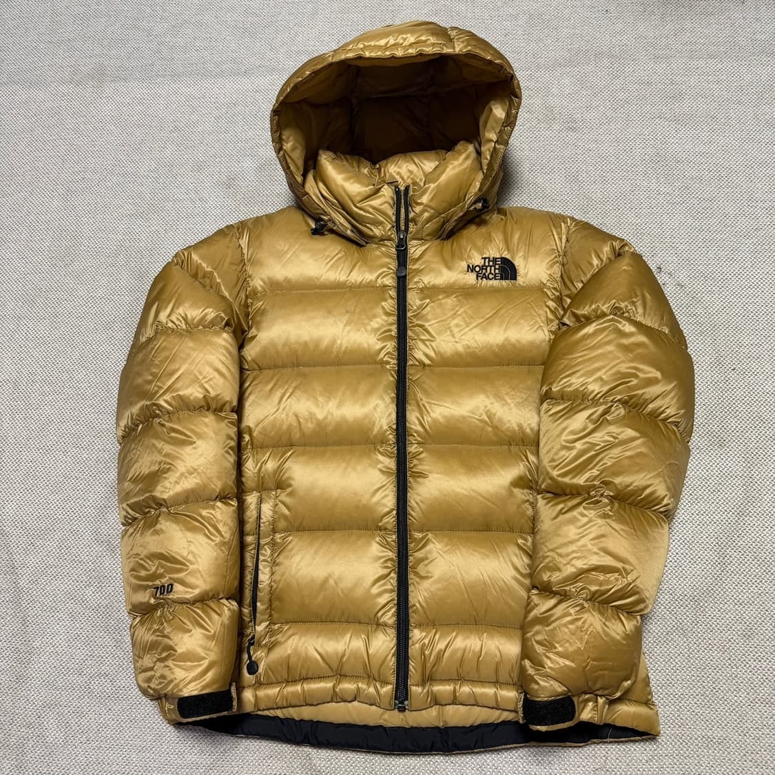 노스페이스 700 구스다운 유광 패딩 상품이미지1