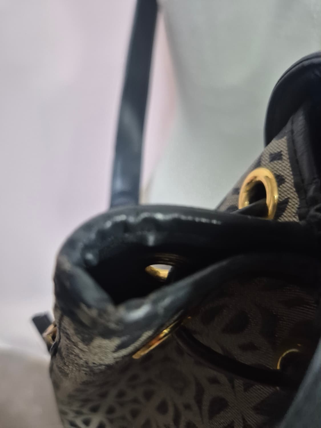 루이까또즈 패턴 백팩 가방 상품이미지3