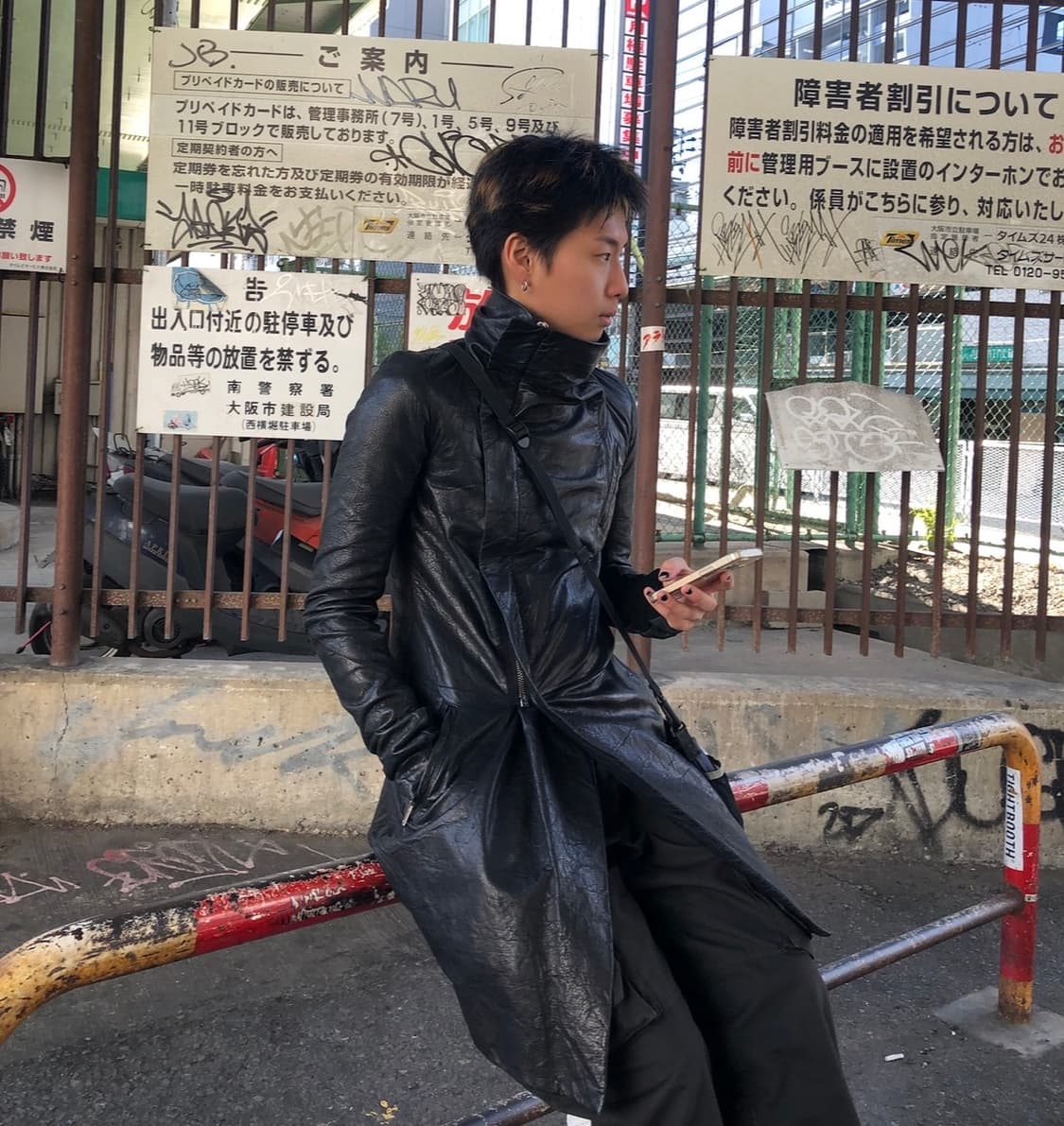 릭오웬스 사선 하이넥 레더코트 상품이미지2