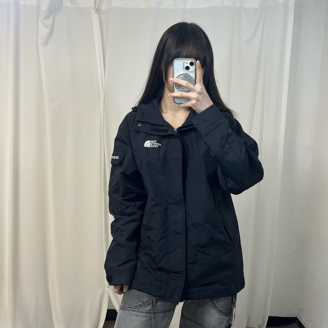 The North Face black windbreaker 상품이미지1