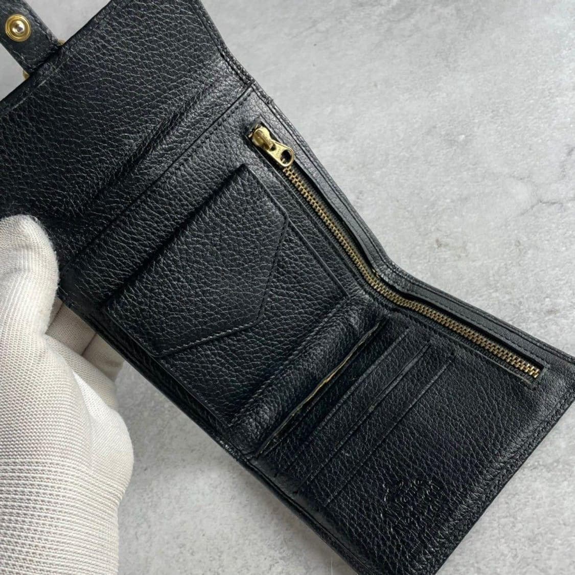 비비안 웨스트우드 트라이 버클 가죽 지갑 상품이미지7