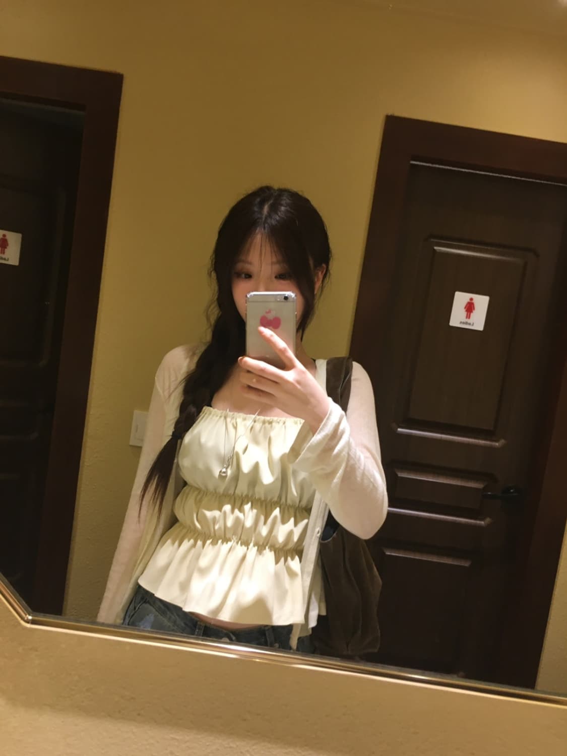 (미개봉새상품) 아워캐비넷 슬리브리스 나시 레몬 남서연 착용 상품이미지4
