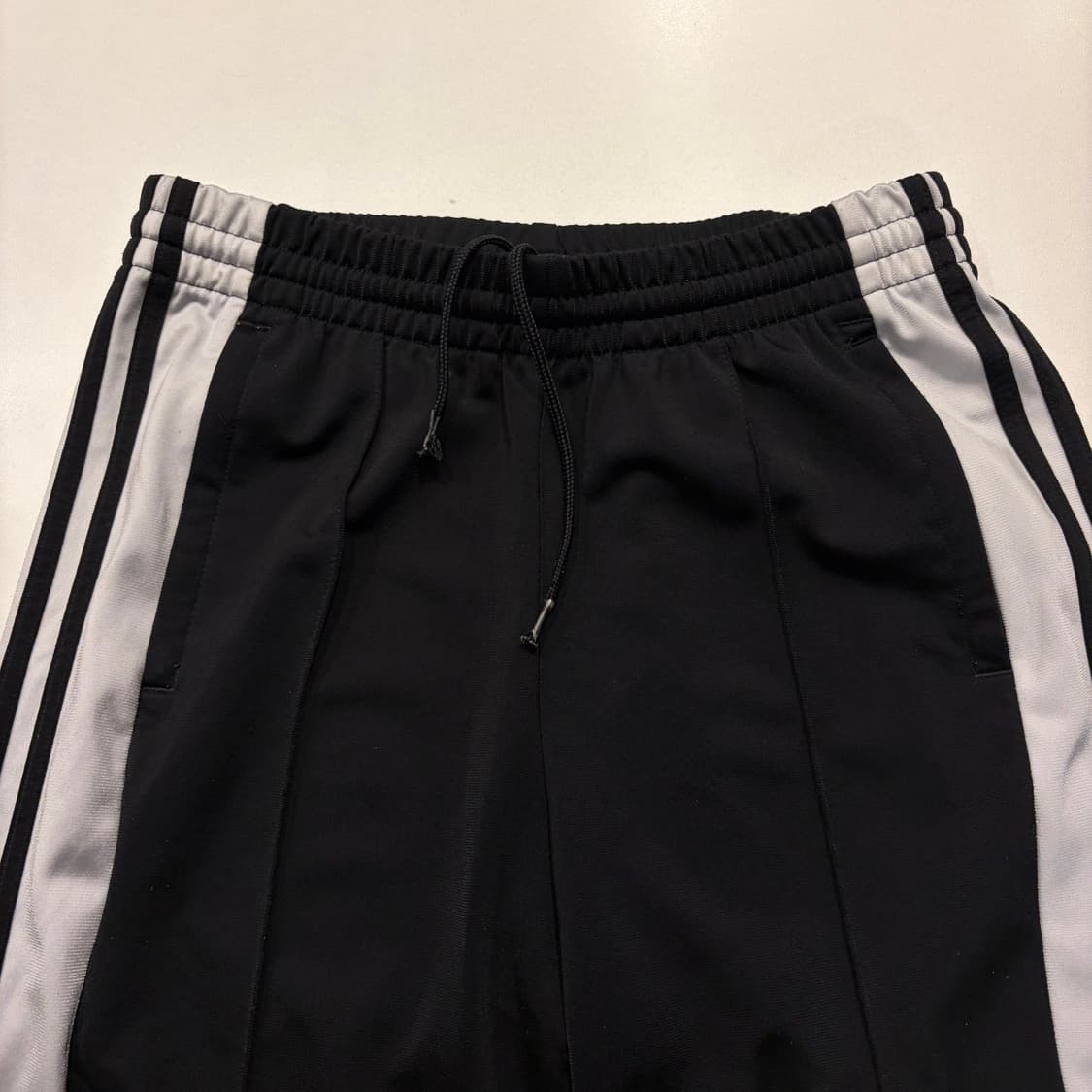 [S] 아디다스 아디브레이크 삼선 트레이닝 바지 블랙 C688 상품이미지3