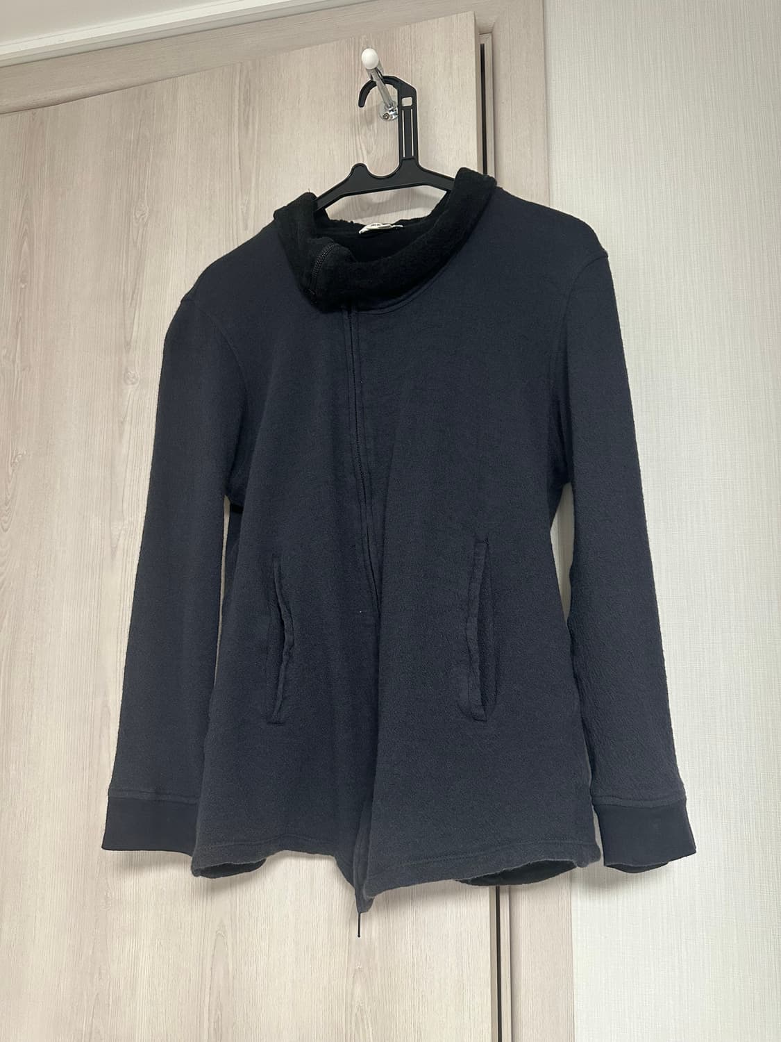 헬무트랭 비대칭 니트 집업 상품이미지1