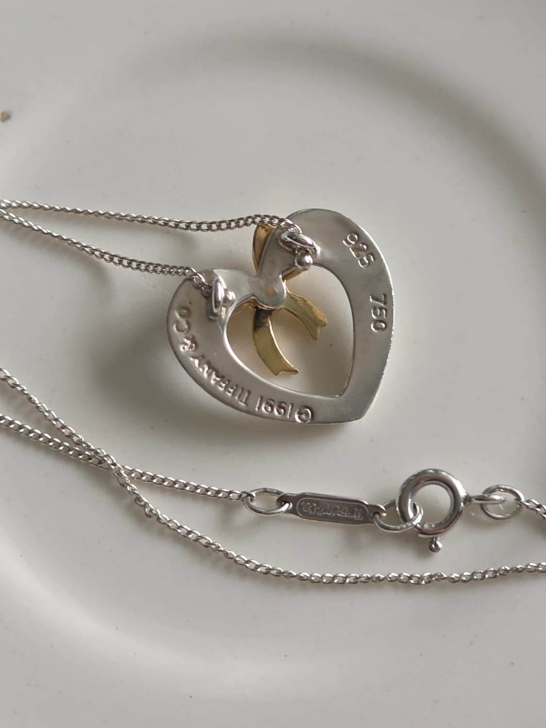 티파니앤코 골드실버 콤비 오픈하트 리본 펜던트 목걸이 상품이미지4