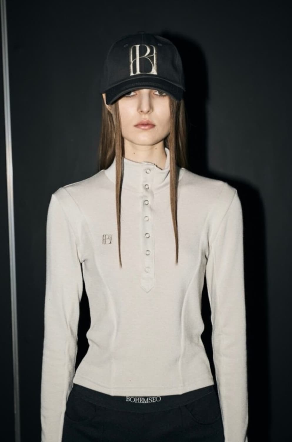 보헤미안서울 하프넥 바이커 티셔츠 베이지 상품이미지1