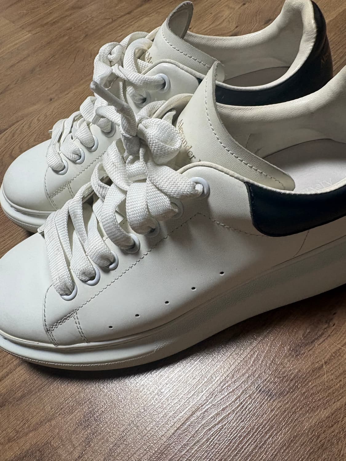 알렉산더맥퀸오버솔 정품a급 판매 상품이미지2