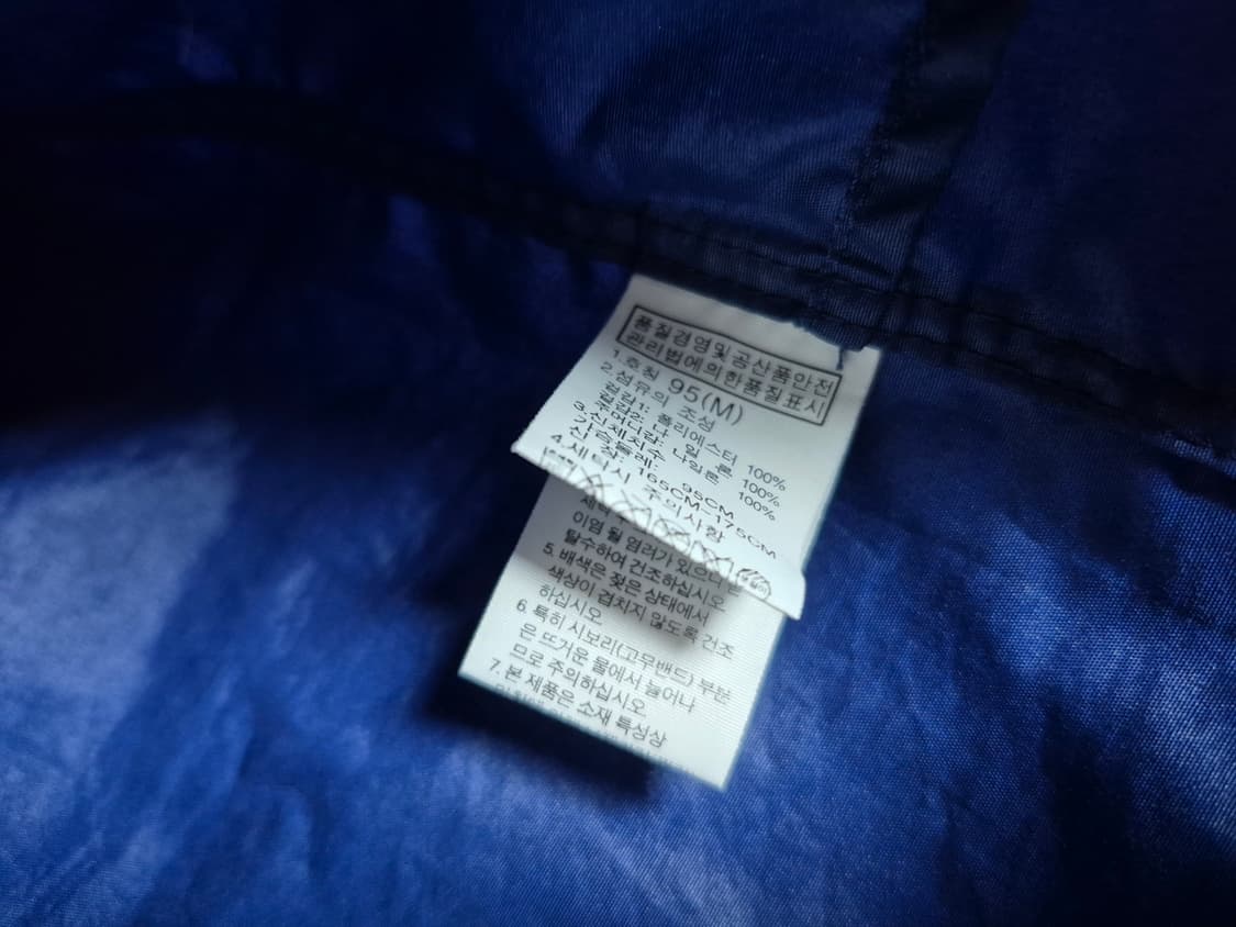 노스페이스 정품 바람막이 95사이즈 팝니다  상품이미지2