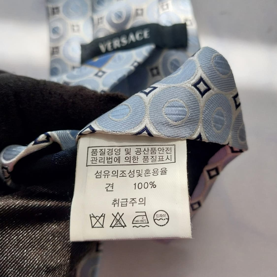 베르사체 스카이블루 자카드 패턴 넥타이 9.6cm A~B등급 K2400
 상품이미지5