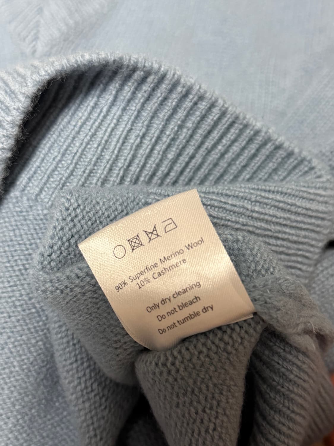 문달 딥브이넥 니트 (21fw vip 기프트) 상품이미지3