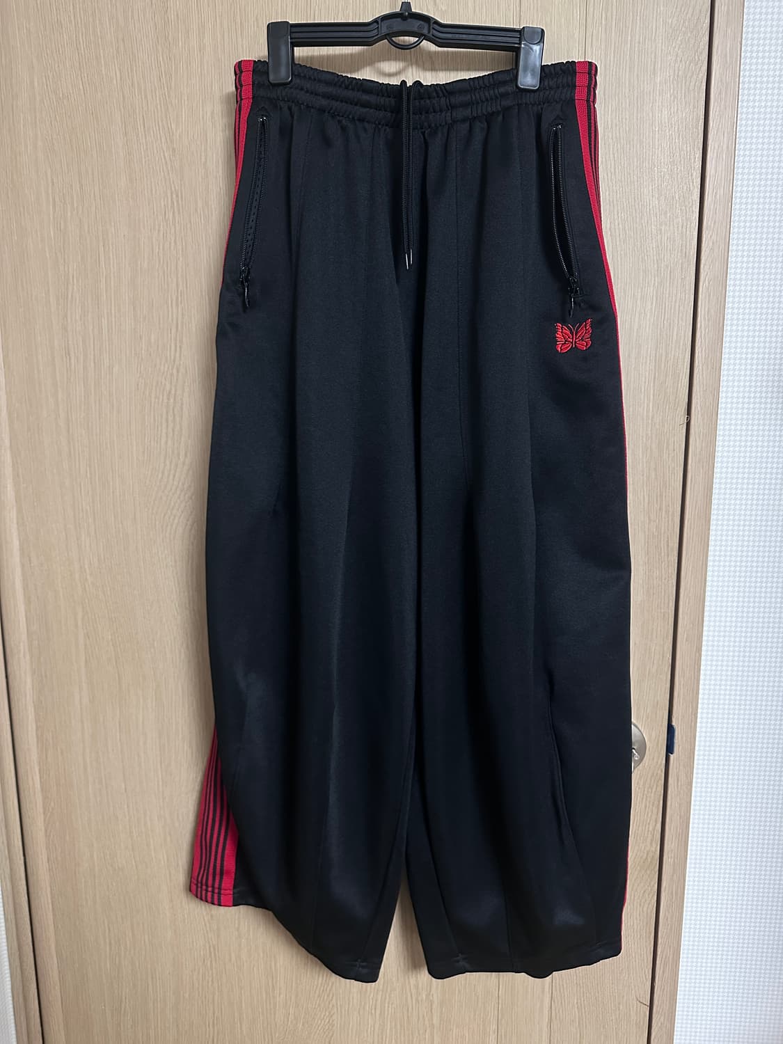 니들스 x LHP H.D. 트랙 팬츠 폴리 스무스 블랙 레드 S사이즈 상품이미지2