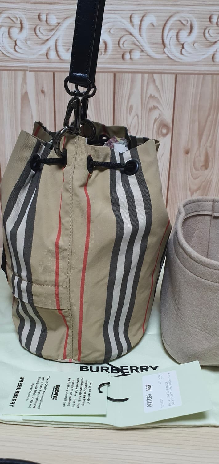 버버리 포이베 버킷백/크로스백 새상품급 정품(감정O) 상품이미지7