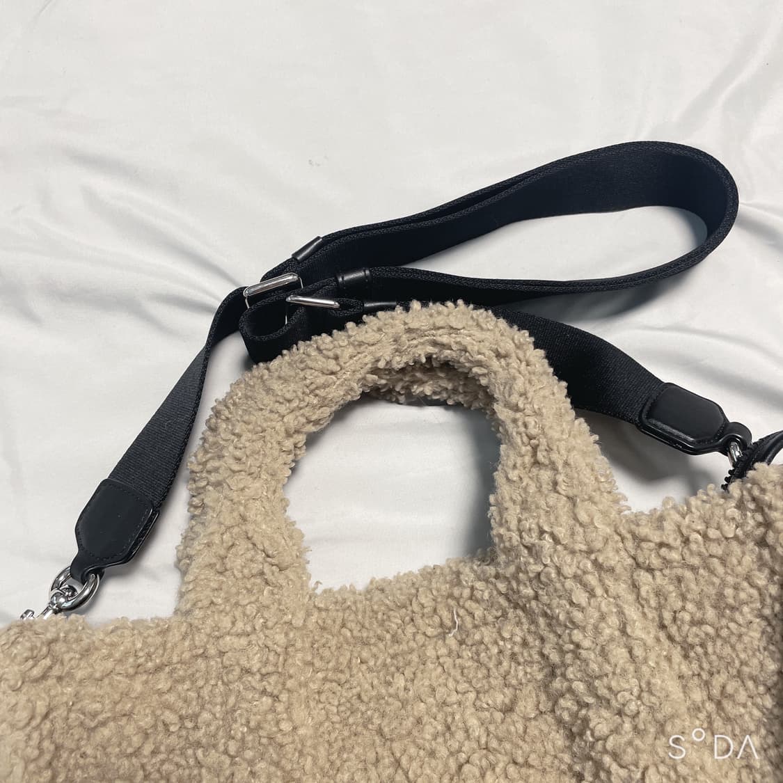 마크제이콥스 테디 토트백 베이지 상품이미지6