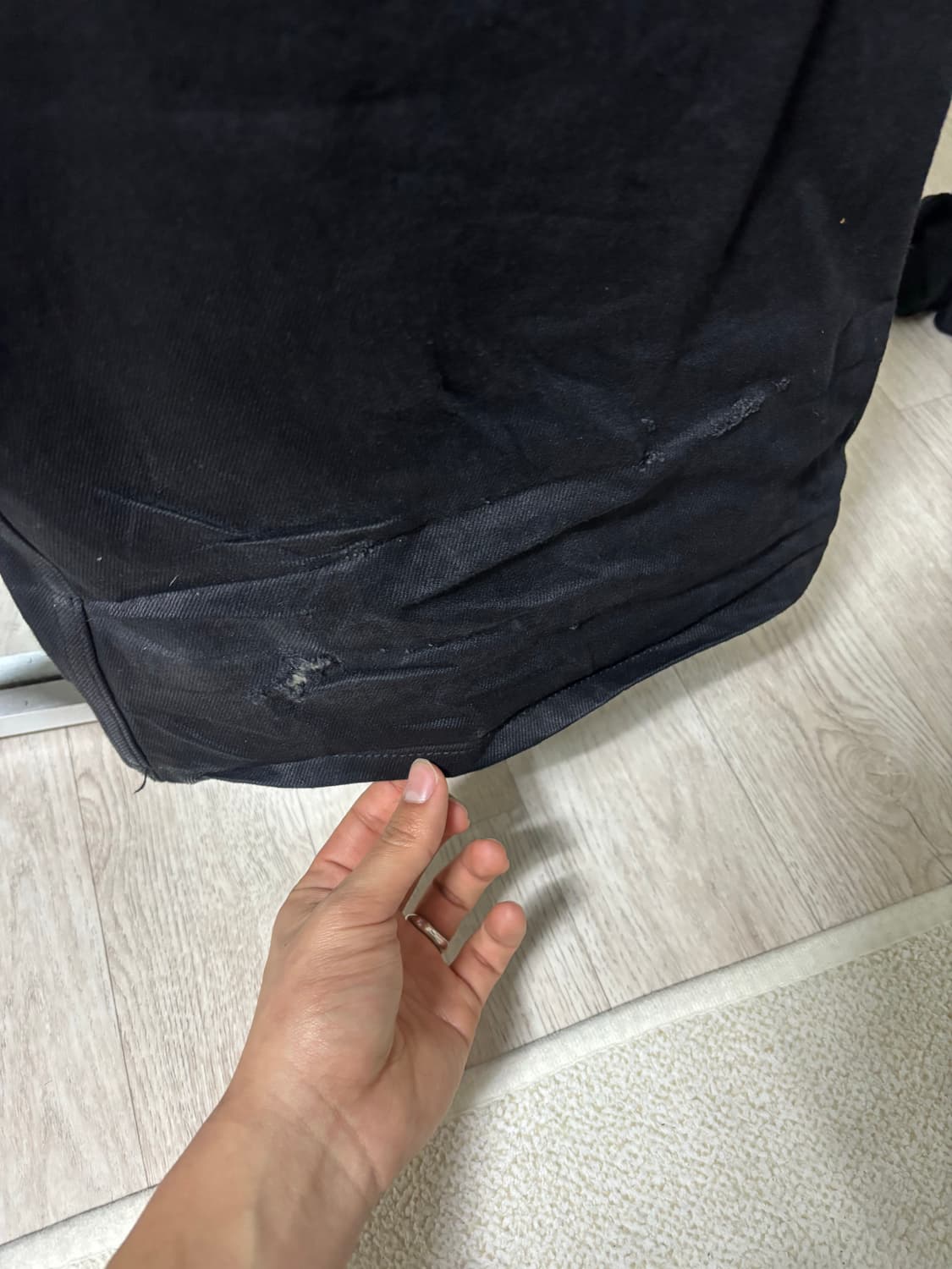 에모스텐스클럽 레더 패치 플레어드 진 2 상품이미지5